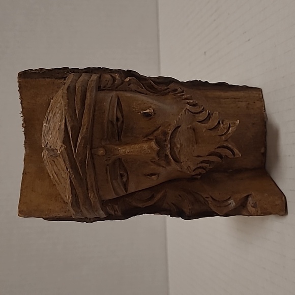 Vintage Religious Folk Art Hand Carved Jesus Christ Log - Picture 16 of 16